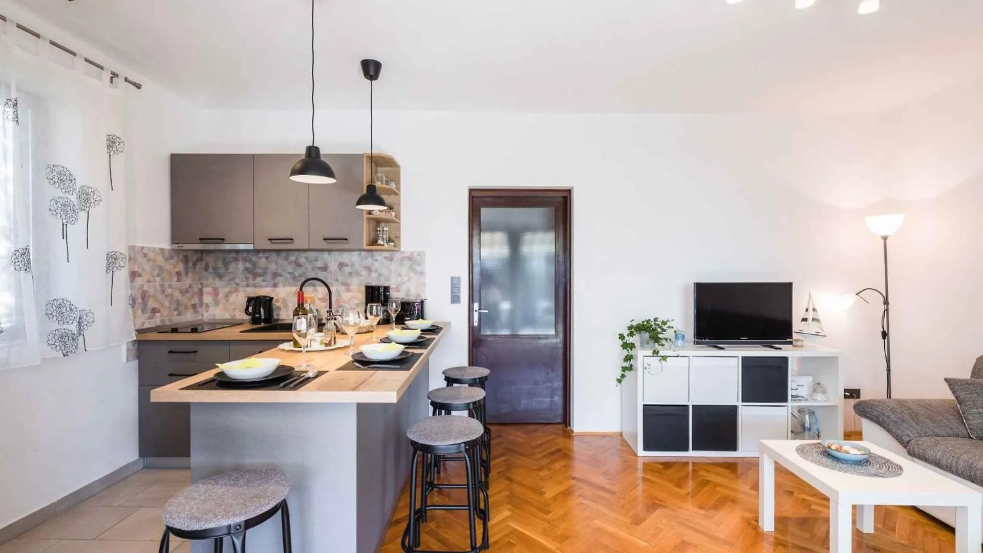 Apartment In Selce 39358