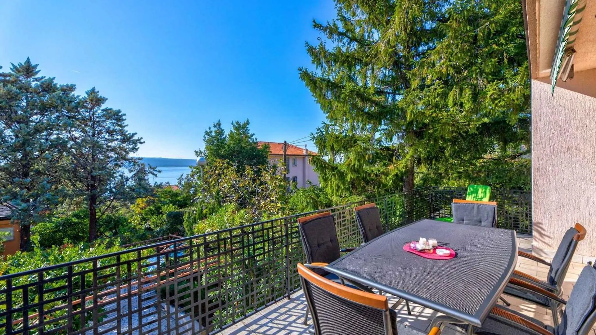 Apartment In Selce 39358